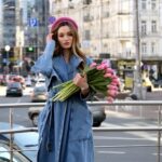 Diana Gloster Instagram - Цей тиждень буде для мене особливим🥰🌸 ✔️Бо сьогодні я оголошу дату релізу! ✔️Завтра знімаю на ютуб канал дещо, за чим ви сумували і я нарешті готова знімати знов! ✔️В середу я знімаю подкаст з двома дуже цікавими гостями (вам сподобається) ✔️Четвер і п’ятниця - важливі дні для нас з Іваном (про це розповім в сторіз, бо нас чекають зміни) ✔️Ну і до моєї подорожі залишилось всього 10 днів, треба встигнути закінчити все по роботі🙈 Так що не пропускайте сторіз, щоб бути в курсі) Бажаю вам неймовірного, щасливого тижня! І звісно, максимально тихого🙏🏼💗 Фото та відео - @deryachhh Тренч - @match_denim_com Капелюх - @furt.ua