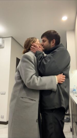Diana Gloster Instagram - З Днем Народження, моя улюблена людина в світі @ivankvasha 🥹❤️

Ти - мій Всесвіт, моє кохання, моя сім’я.
На 100% усвідомлюю як мені пощастило бути твоєю дівчинкою. Бути твоєю музою. Бути твоєю підтримкою та партнеркою.

Не знаю більш талановитої, творчої, теплої та глибокої людини в цьому житті. Дякую, що ти є🙏🏼

Будь щасливим будь ласка і частіше думай про себе☺️🫶🏼
А я завжди поруч, завжди за тебе.

Твоя Ді✨