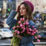 Diana Gloster Instagram - Цей тиждень буде для мене особливим🥰🌸 ✔️Бо сьогодні я оголошу дату релізу! ✔️Завтра знімаю на ютуб канал дещо, за чим ви сумували і я нарешті готова знімати знов! ✔️В середу я знімаю подкаст з двома дуже цікавими гостями (вам сподобається) ✔️Четвер і п’ятниця - важливі дні для нас з Іваном (про це розповім в сторіз, бо нас чекають зміни) ✔️Ну і до моєї подорожі залишилось всього 10 днів, треба встигнути закінчити все по роботі🙈 Так що не пропускайте сторіз, щоб бути в курсі) Бажаю вам неймовірного, щасливого тижня! І звісно, максимально тихого🙏🏼💗 Фото та відео - @deryachhh Тренч - @match_denim_com Капелюх - @furt.ua