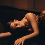 Diana Gloster Instagram – Завжди любила собак більше, і тут на тобі…написала пісню)))🐈‍⬛

Ти вже додала собі в плейлист?☺️