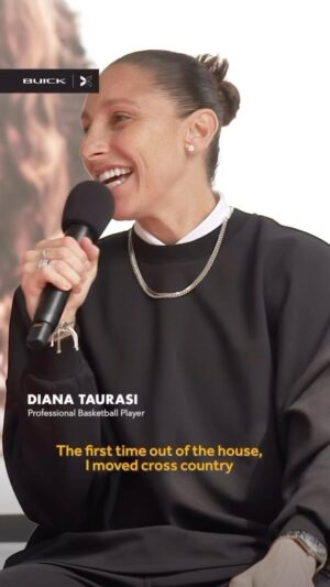 Diana Taurasi Instagram - Proud to be a part of the @buickusa Huddle with @togethxr before the NCAA women’s basketball championships where @nnekaogwumike, @brooke_baldwin and I were able to #SeeHerGreatness and witness history 👏 #BuickAmbassador
