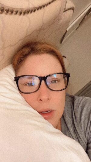 Diane Neal Instagram - #BreakingNews from #Venice #Florida: Woman has Last Moments of Rest Before 💩 Hits the Fan

#hurricaneian #hurricane #floridalife #category5 #goingtobeugly #wishusluck