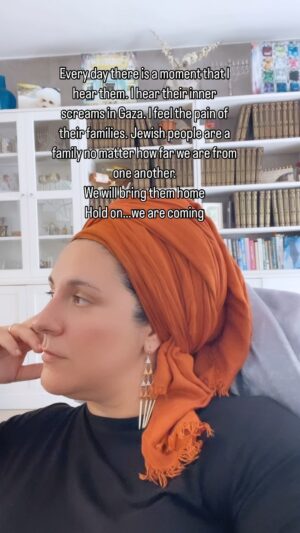 Diane Neal Instagram - They were rescued not released! 4 hostages, a risky mission, one soldier dead, 120 more hostages to bring home.

We the Jewish people feel all the grief, the pain, the trauma everyday. We will also make space for all the joy, simcha and celebration of life.

We live with the duality! 
.
.
.
#jewishlife