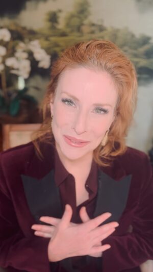 Diane Neal Instagram - #Congratulations to #lawandordersvu and #thankyou. I am so #grateful for my seasons as part of their record setting #25 years on #nbc 
#lawandorder #svu #dickwolf #mariskahargitay #caseynovak #celebration #gratitude #actorslife #svu25 #bestgig #courtroom #heaven #nofilter #sydneygarber https://www.slashfilm.com/949937/the-best-adas-in-the-law-order-universe-ranked/ This is nice …but I’d say we are ALL #tied for #bestada 💖. @sidneygarber earrings, @alc_ltd lady tux @express blouse. Not because any of it was free, but because I was asked. Love @sidneygarber and wear these earrings on EVERY special occasion. And this @alc_ltd tux is my fav of all my lady tuxes. And I have MANY! 🤣