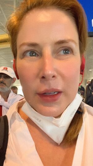 Diane Neal Instagram - Bitchy ladies in #firstclass ripping on #military and #babies that get to go first. #WOW. Seriously, wish you could overhear them. #seeyounexttuesday, ladies. #babyhaters #notsupportingthe troops #socrazy!