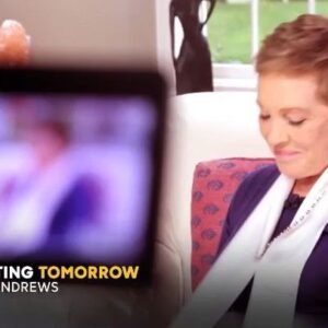 Diane Sawyer Instagram - Nearly five years after our last interview together, @julieandrews and I sat down to discuss her new book “Home Work”. In it she writes about her first movies that left a mark on generations and the life at home we never knew. Join us starting tomorrow on @goodmorningamerica.