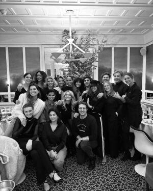 Diane Leyre Instagram - Soirée d’intégration pour notre Miss France @evegillesoff ❤️
Merci @missfranceoff pour cette soirée en toute intimité 👑