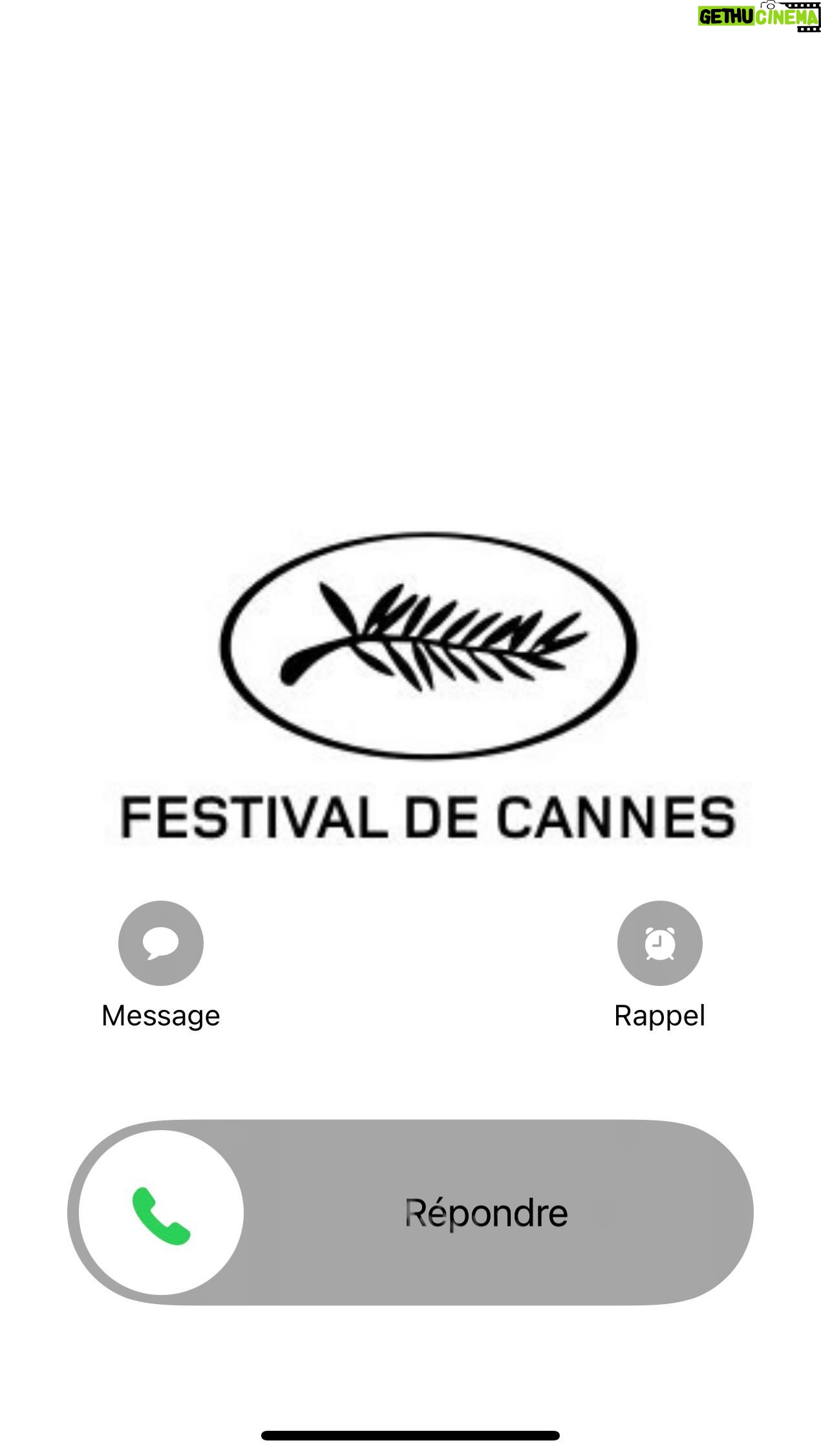 Diane Leyre Instagram - À chaque année sa péripétie : le réel le plus naturel du monde pour annoncer que j’arrive à Cannes pour le festival aujourd’hui avec un ongle en moins et deux billets en plus 😂