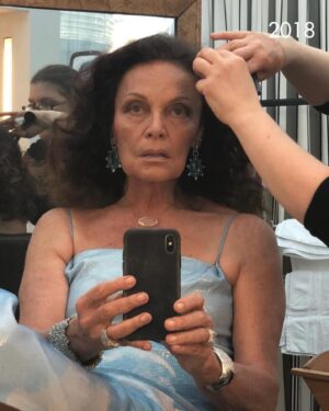 Diane van Fürstenberg Instagram - Twas the night before the Met Gala.
Swipe for looks from the past as we get ready for the first Monday in May ✨ #DVF