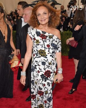 Diane van Fürstenberg Instagram - Twas the night before the Met Gala.
Swipe for looks from the past as we get ready for the first Monday in May ✨ #DVF
