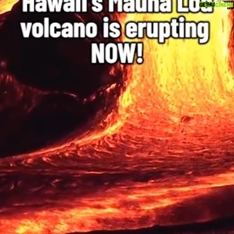 Dianna Cowern Instagram - Mauna Loa Volcano erupting now is part of the same process that’s been forming the Hawaiian Islands over the last 5 million years