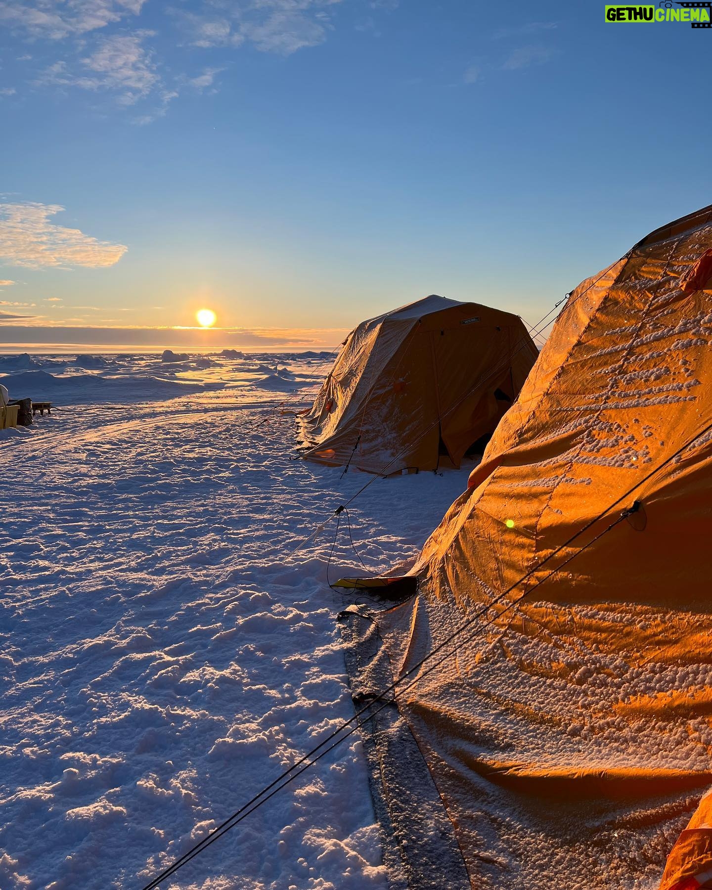 Dianna Cowern Instagram - Still reliving my visit to the US Navy’s Arctic Ice Camp in March. Living on an ice camp meant eating freeze dried eggs and peeing in a bag. Getting to the ice camp meant riding in a propeller plane with the Royal Canadian Air Force. All of it was insane. The 3 beautiful photos of the camp were taken by @sethbkoenig. Full video on my YouTube channel!!