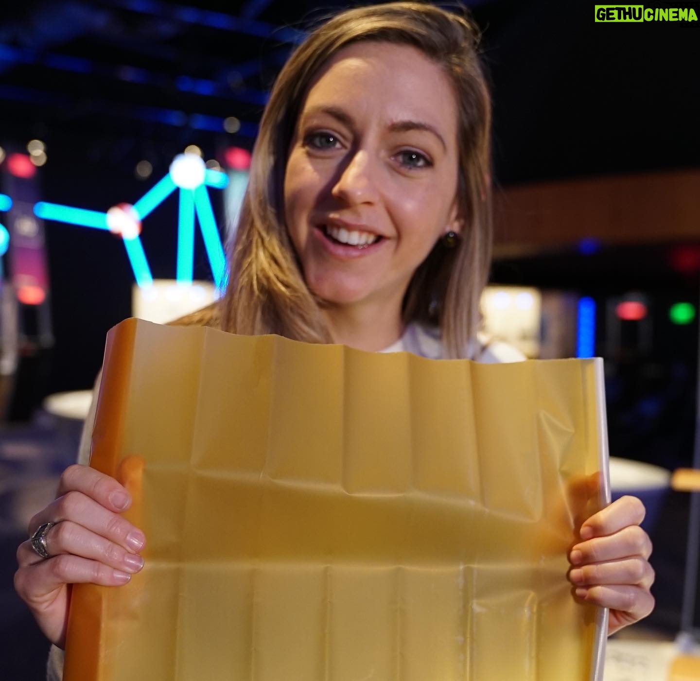 Dianna Cowern Instagram - Have you ever wondered about those yellow sticky drapes used during surgery? Turns out this is a technology that was launched over 40 years ago further advancing surgical incise drapes. The orange coloring is from iodine which is great at killing bacteria. The adhesive on the drape adheres it to the skin, holding bacteria in place while providing surgeons with a sterile surface. The 3M™️ Ioban™️ 2 Antimicrobial Incise Drape is one of @3m ‘s many adhesive technologies used in the medical industry. #ad
