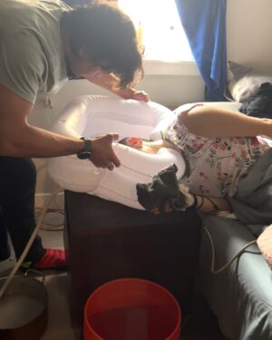 Dianna Cowern Instagram - Dianna's husband washing her hair. Kyle has to do it for her, as she is too weak to do it herself. Caring for Dianna is a 24/7 job and it's only possible through all the help and support she receives.

#longcovid #chronicfatigue #MECFS #notaflue