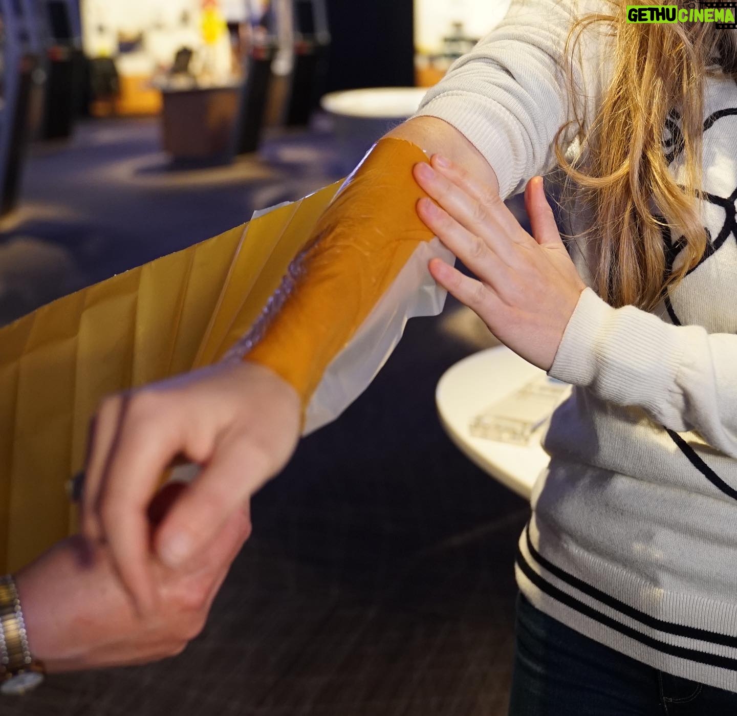 Dianna Cowern Instagram - Have you ever wondered about those yellow sticky drapes used during surgery? Turns out this is a technology that was launched over 40 years ago further advancing surgical incise drapes. The orange coloring is from iodine which is great at killing bacteria. The adhesive on the drape adheres it to the skin, holding bacteria in place while providing surgeons with a sterile surface. The 3M™️ Ioban™️ 2 Antimicrobial Incise Drape is one of @3m ‘s many adhesive technologies used in the medical industry. #ad