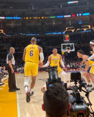 Dianne Doan Instagram - BUCKET LIST MOMENT. My mind is still blown from last night. Being in an arena filled with @lakers fans is an adrenaline rush that cannot be replaced. I’m so grateful for the opportunity to experience it. 

Thank you @bibigousa for having us. @danakadan you seriously are the man🙏🏼 appreciate you so much. And everyone who works so tirelessly to make nights like these run smoothly. We felt so safe and well taken care of.🙏🏼 

And lastly…. When I say I SCREAMED when I saw @bibigousa on the court, on the Jumbotron, on the seats, and jerseys. It’s unreal what this kind of representation means. To know that our community is reaching new heights….. PROUD is an understatement.💜💛💜💛