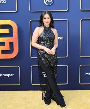 Dianne Doan Instagram - One more for the gram✨This weekend we gathered to celebrate @goldhouseco first ever Gold Gala recognizing the A100 honorees and visionaries. Thank you for bringing us all together. It was a delight to be surrounded by friends, icons and heroes✨

ÁO DÀI: @thainguyenatelier 
HMU: @tamielsombati
