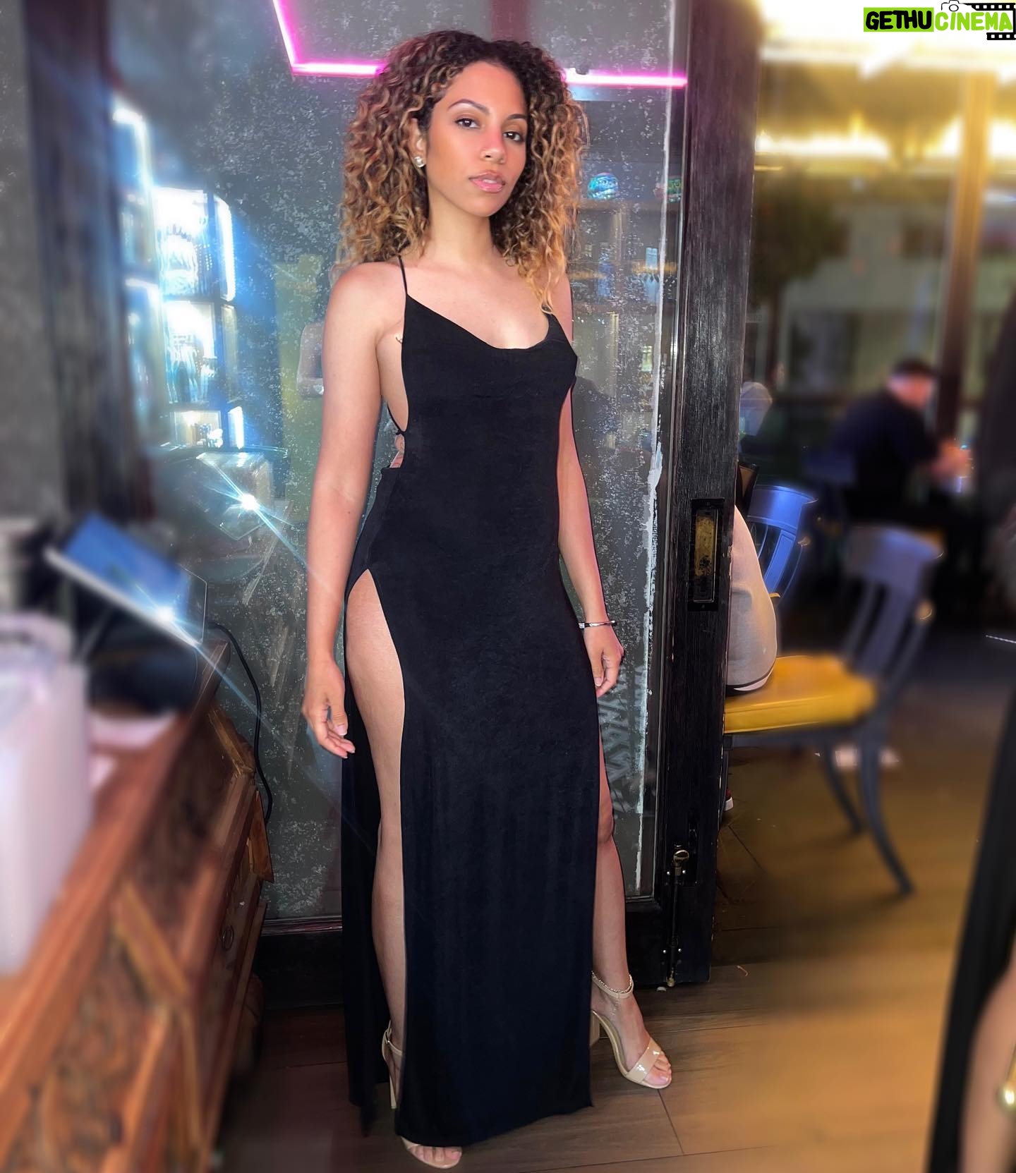 Diannisa Hernandez - 3 Likes - 🖤