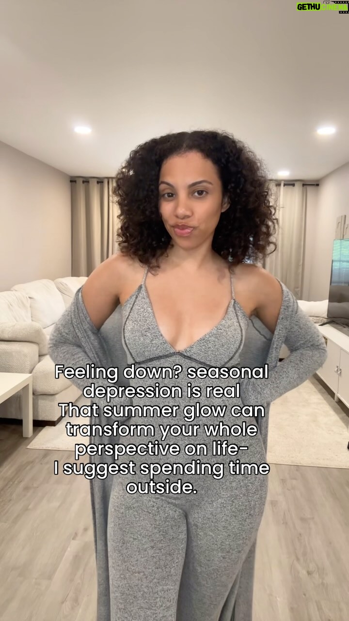 Diannisa Hernandez - 226 Likes - 🤎 Feeling down or depressed? Try soaking in some sun 🌞 go see what happens 🤎
