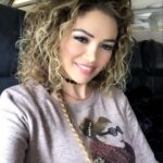 Didem Taslan Instagram – Günaydın☀️🥰🌺🎉 #goodmorning #hello #world #didemtaslan #actress #smile #happyweekend #justme #lifestyle #explore #photooftheday #liketime #istanbul #turkey #mood #amazing #style #colorful