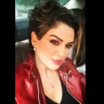 Didem Taslan Instagram – Sevdiklerinizle mutlu pazarlar, günaydınlar 🌺🎉🧿🥰 #günaydın #didemtaslan #model #actress #goodmorning #everybody #hello #sunday #photooftheday #snowday #january #smile #lifestyle #instamood #smile #explore #goodmorningpost #amazing #timeless #istanbul #turkey