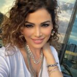 Didem Taslan Instagram - Her zaman... Herşeye rağmen... 😉 #didemtaslan #smile #actress #model #goodvibesonly #justdoit #goodevening #hello #everyday #explore #amazing #photoshoot #good #lifestyle #instadaily #liketime #thinkverylittle #istanbul #turkey