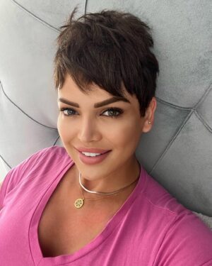 Didem Taslan Instagram - Günaydın mutlu pazarlar 🌺🧿✨💙🥰 #gunaydin #didemtaslan #hello #everybody #model #actress #gülümse #photooftheday #lucky #sunday #may #smile #amazing #keşfet #instagood #lifestyle #sometimes #colorful #explore #times #spring #motivation #goodmorning #istanbul #turkey