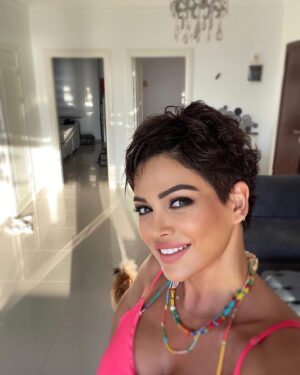 Didem Taslan Instagram - Umutla yeni bir güne günaydın🙏🏻🌺🧿❤️🌈🎉 #didemtaslan #günaydın #actress #model #goodmorning #instadaily #lifestyle #colorful #sweet #hello #explore #amazing #sometimes #smile #keşfet #liketime #nowornever #time #alwaysandforever #summertime #july #world #holiday