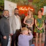Didem Taslan Instagram – Çok değerli sanatçı dostlarımla, Sevgili Yönetmenimiz @kamill_cetin ile bizleri biraraya getiren @zenyapim la çok keyif alacağımız ve başarılı olacağımıza inandığımız @cingenekizizeugma filminin basın lansmanı için biraradayız👏🏻🧿🎉🌺❤️❤️❤️ 21 Mart da çekimlerine Antep’de başlayacağımız tüm ekip arkadaşlarıma  başarılar diliyorum👏🏻🧿🌺 @orhanaydin.official  @serkansengulofficial @celiahakan  @orhanuslu27 @zeynonoyno @kubilaypenbeklioglu @denizoral33 @bulentcolakk