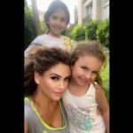 Didem Taslan Instagram – Bugünün #tbt si güzelliklerimle gelsin🙏🏻🧿🌺😍😍😍 @dogahurrem @mozi.mati_cats #günaydın #goodmorning #instamood #hello #world #lifestyle #smile #keşfet #throwbackthursday #mynephews #summer #amazing #august #explore #photooftheday #colorful #justincase #goodvibes #istanbul
