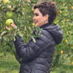 Didem Taslan Instagram – Yeşillikler içinde güzel bir gün👌🏻💯🧿🥰 #didemtaslan #actress #hello #green #model #smile #goodvibes #keşfet #daybyday #somewhere #photooftheday #amazing #luckyday #apple #instagood #explore #perfection #merzifon #goodtimes #nowornever