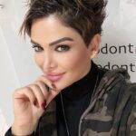 Didem Taslan Instagram – Güzelliklerle dolu bir gün olsun🙏🏻🌺🧿🥰 #didemtaslan #günaydın #actrees #model #goodmorning #instagood #happiness #keşfet #gülümse #amazing ##november #lifestyle #photooftheday #explore #colorful  #smile #justdoit #istanbul #turkey