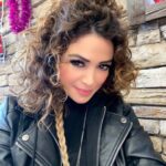Didem Taslan Instagram – Mutlu Haftasonları🙏🏻🥰🧿🌺😇 #didemtaslan #actress #model #happyweekend #smile #photooftheday #explore #instagood #lifestyle #saturdaymood #saturdaymood #istanbul #justmove