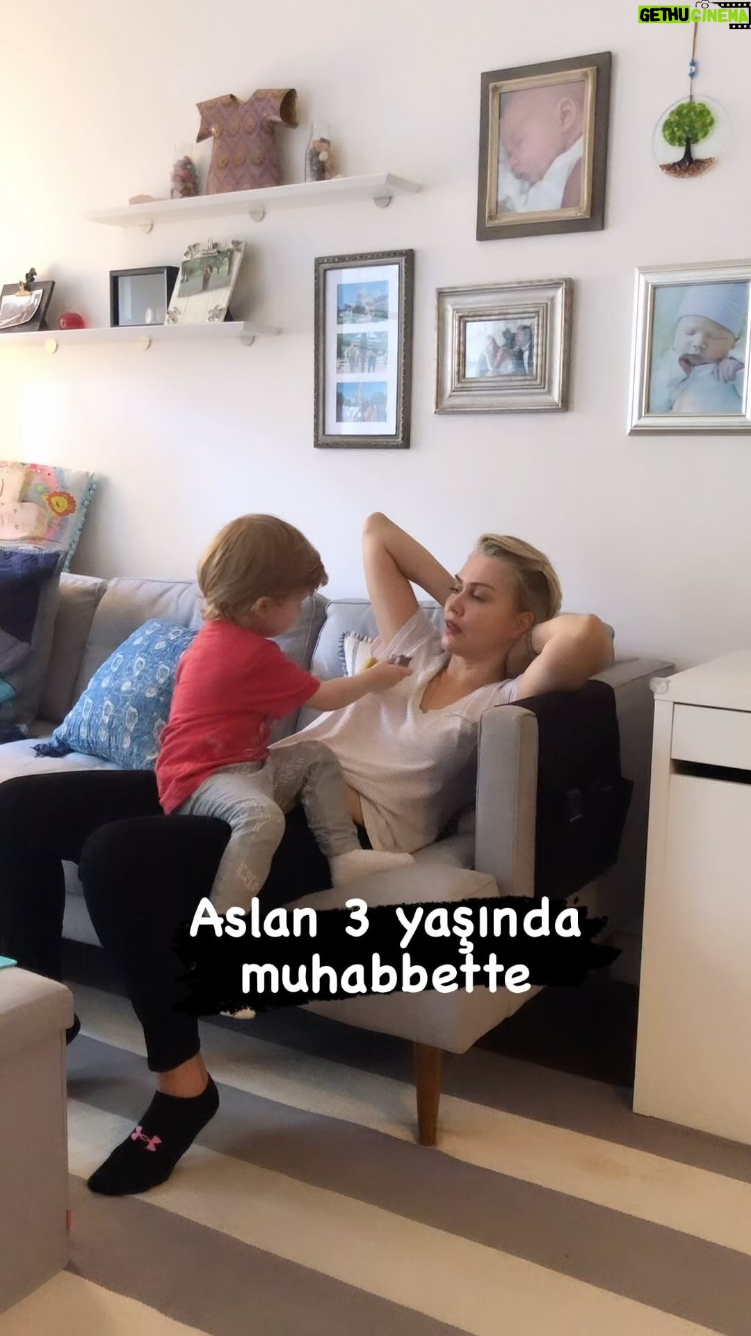 Didem Uzel - 16K Likes - Dediler ki neden bu kadar güzel bir anı bizden sakladın Didem🥹 Bazı anlar var aslında saklamak değil kıyamazsın 🙏🏻 Agadaşlara selam olsun… 😁 #mrleonungünlüğü #mrleosdiaries #newyorkcity