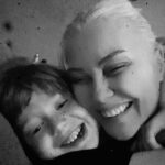 Didem Uzel Instagram – Gece gece…… Anı kalsın diye….. Çok seviyorum 🩶🩶🩶🩶