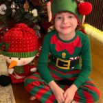 Didem Uzel Instagram - ❤️💚🎄✨🎅🏼🧿 İlla bir şey yazmak zorunda değilim; foroğraflar oldukça sıcacık, sevgi ve umut dolu ….. #mrleosdiaries #mrleonungünlüğü @leoaslansari #2024