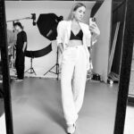 Dilşad Şimşek Instagram - Yaptık bişiler🤍 çok da güzel yaptık. Yakında… @management.unique @belizbaran @mustafaayata @ebruesenturgud @cagritugal
