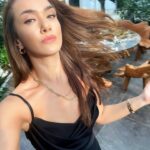 Dilşad Şimşek Instagram - ✨ “It’s the possibility of having a dream come true that makes life interesting” -P.C.