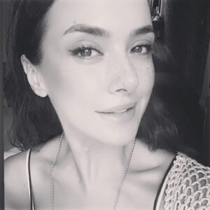 Dilşad Şimşek Instagram - B&W