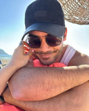 Dilan Telkök Instagram - ailecek ilk deniz, kum, güneş 🌤️