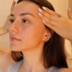Dilan Telkök Instagram - Güne başlarken yaptığım cilt bakım ritüelimin yeni favorisi, cilt lekelerinin aydınlatılmasına ve cildin daha sağlıklı bir görünüm kazanmasına yardımcı olan Dermoskin Be Bright serisi! Sağlıklı ve parlak bir görünüm için bu mucizevi seriyi gelin birlikte keşfedelim. 🌟 @dermoskin.turkiye #işbirliği