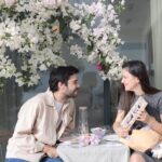 Dilan Telkök Instagram – Baktığım yerde; günümü güzelleştiren LCW Home Anneler Günü koleksiyonundan bahar gibi parçalar🌸 Canım eşim ve nefis çiçeklerim💖 İlk Anneler Günü’m kutlu olsun o zaman!🎀 #işbirliği