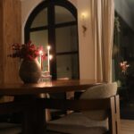 Dilan Telkök Instagram - Evde mum yanmayınca eksik hissediyorum resmen. ev dekorasyonun kesinlikle bütünleyici parçalarından🤌🏼 her köşeye bi adet mum lazım 😁🕯️