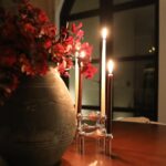 Dilan Telkök Instagram - Evde mum yanmayınca eksik hissediyorum resmen. ev dekorasyonun kesinlikle bütünleyici parçalarından🤌🏼 her köşeye bi adet mum lazım 😁🕯️