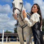 Dilara Büyükbayraktar Instagram - I finally found that white horse 🦄☘️
