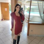 Dilara Büyükbayraktar Instagram - Sizin bayram kombininiz hangisi olurdu? 1,2,3,4,5? (Bana kalsa hep 5 😎) Herkese iyi bayramlar 🌸