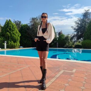 Dilara Büyükbayraktar Instagram - Gözüne sağlık bir birey @nazligorgun 🌸