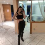 Dilara Büyükbayraktar Instagram - Sizin bayram kombininiz hangisi olurdu? 1,2,3,4,5? (Bana kalsa hep 5 😎) Herkese iyi bayramlar 🌸