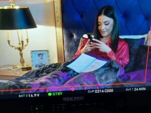 Dilara Büyükbayraktar Instagram - Vee karşınızda Canım Annem dump

@canimannemofficial #canımannem #set #tv8 #stellaryapım #saranstudios