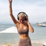 Dilara Öztunç Instagram – 🎧